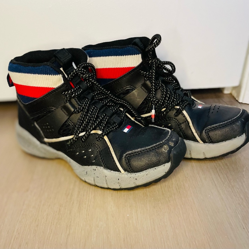 Tommy Hilfiger Navy Athletic Sneakers Toddler Size 2 (Little Boy)